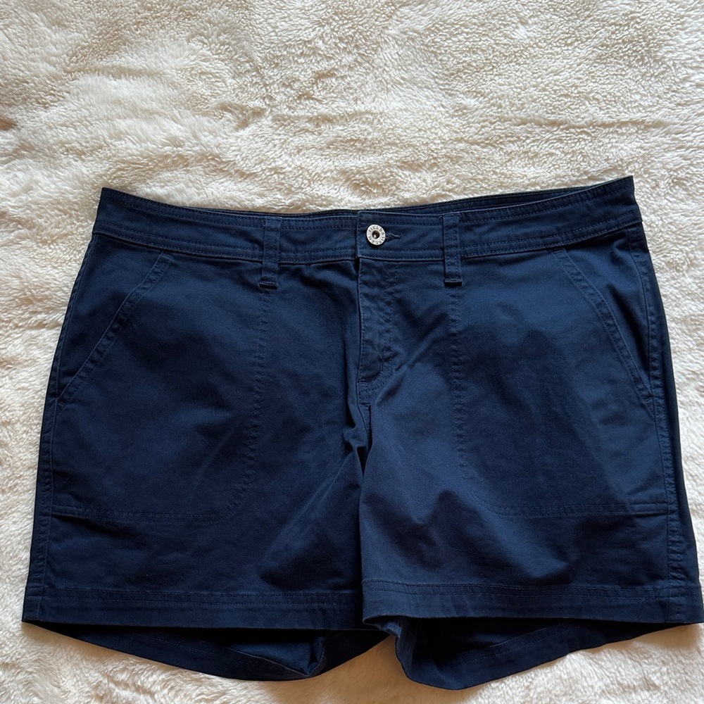 Field & Stream Women's Navy Shorts